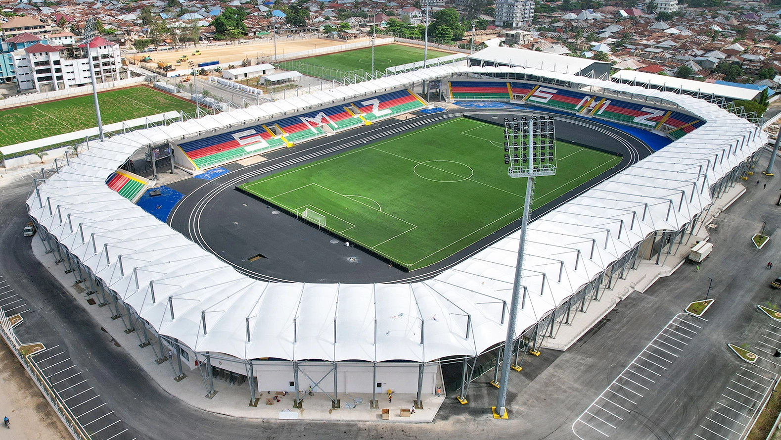 Renovación del Estadio Amaan